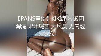 商场女厕偷拍 长的还不错的短发美女的小黑B