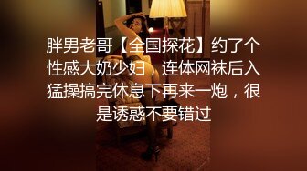 连衣裙小美女 被男友强行要求 在地下车库撒尿 小情侣玩的真花