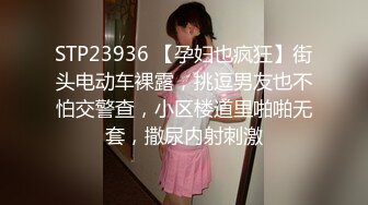  新来的小骚妞全程露脸大秀直播，在家陪狼友发骚，乖巧可爱互动听狼友指挥