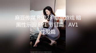 极品小少妇黑丝露脸长得很媚勾人啊，拎着奶头诱惑狼友互动撩骚，掰开逼逼自慰道具抽插呻吟，看着好骚啊刺激