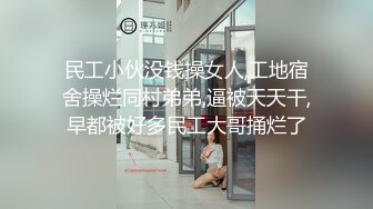  高颜值御姐逼真活好水又多，全程露脸激情大秀直播，交大鸡巴舌吻，让小哥高难度爆草