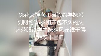 FC2肉嘟嘟丰满小美女心动啊，看着饱满蜜桃上手揉捏把玩