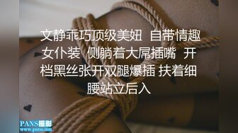 女友洗澡玩逼